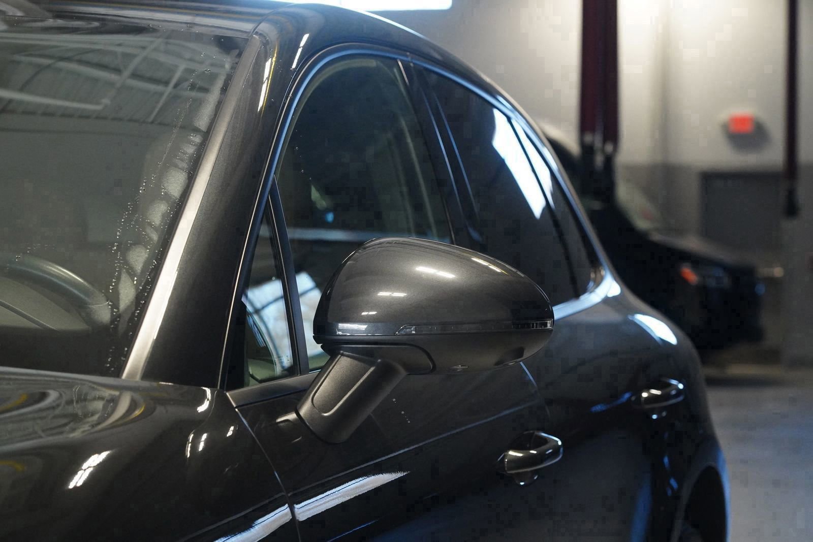 Used 2021 Porsche Macan image 8