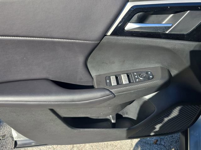 Used 2023 Mitsubishi Outlander SE image 17