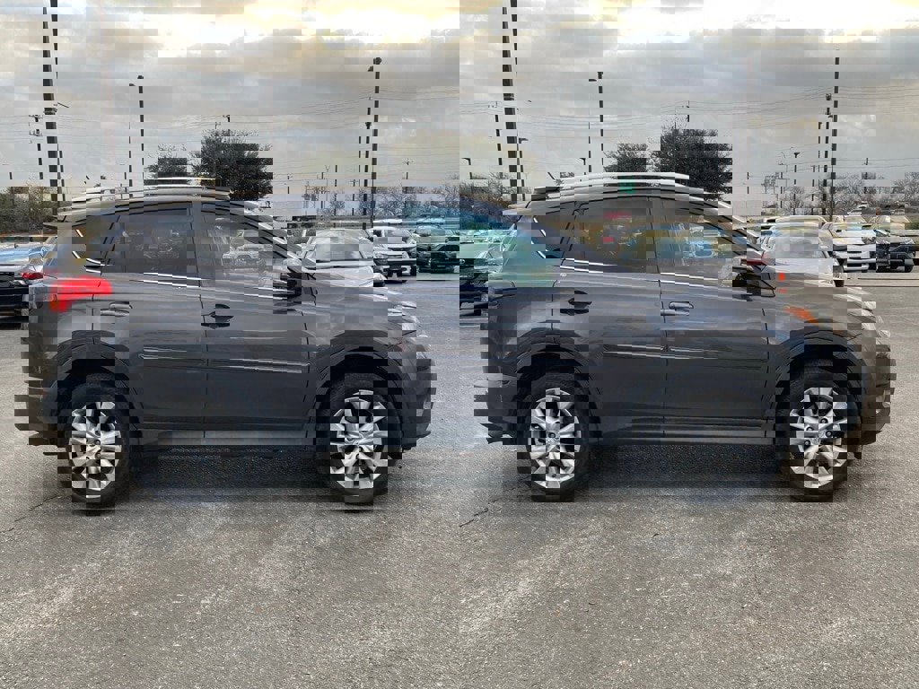 Used 2015 Toyota RAV4 Limited w/ Technology Package image 4