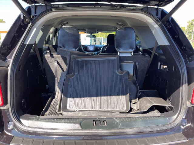 Used 2021 Ford Explorer XLT w/ Equipment Group 202A AWD/4WD image 20