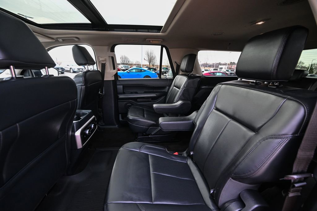 Used 2022 Ford Expedition Max XLT image 22