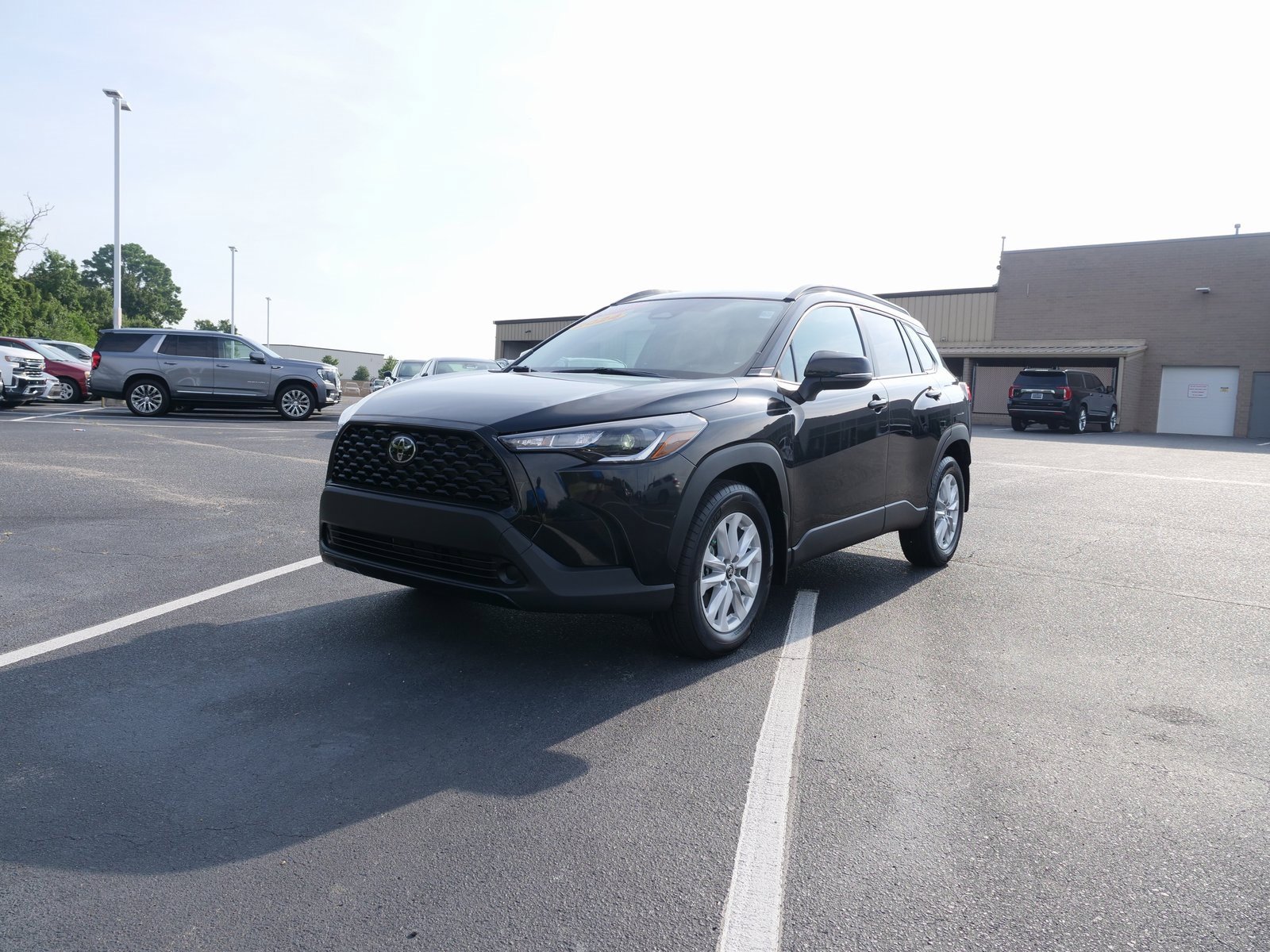 Used 2024 Toyota Corolla Cross LE image 8