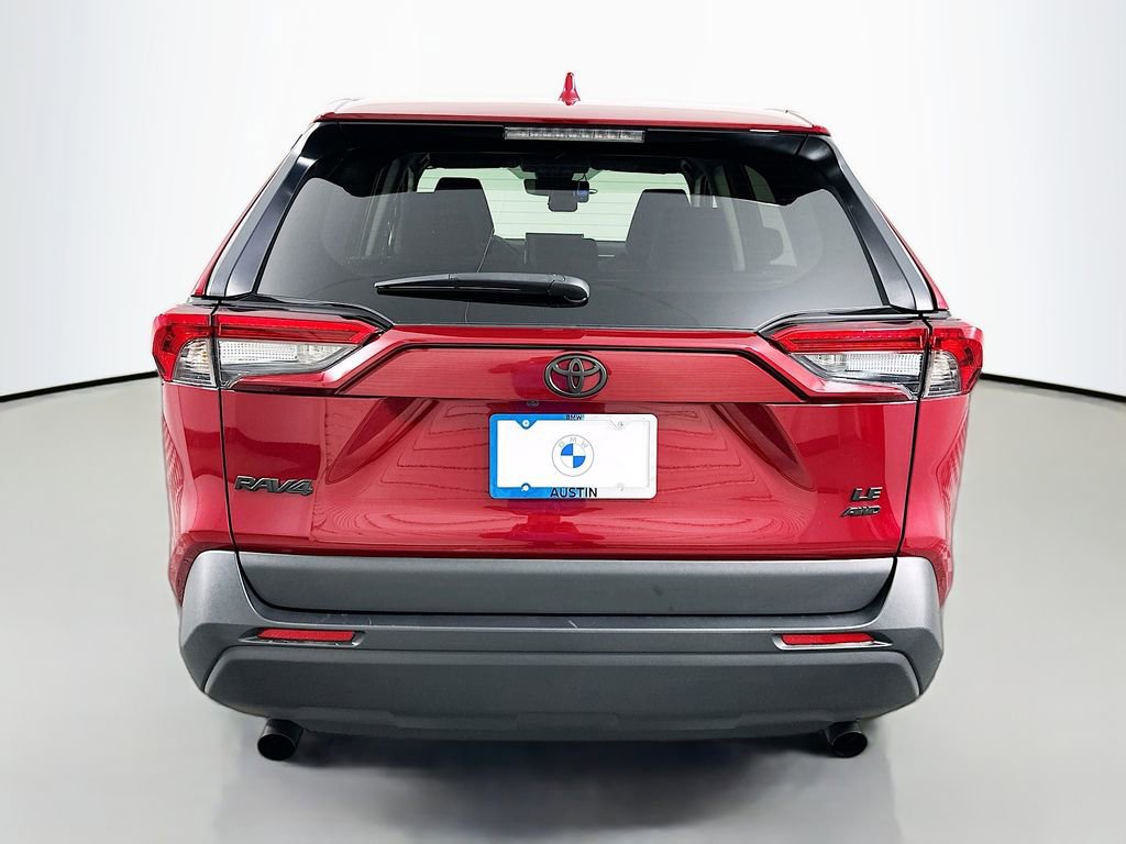 Used 2022 Toyota RAV4 LE image 6