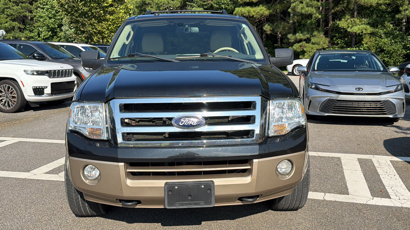 Used 2014 Ford Expedition EL XLT w/ Equipment Group 202A AWD/4WD image 3