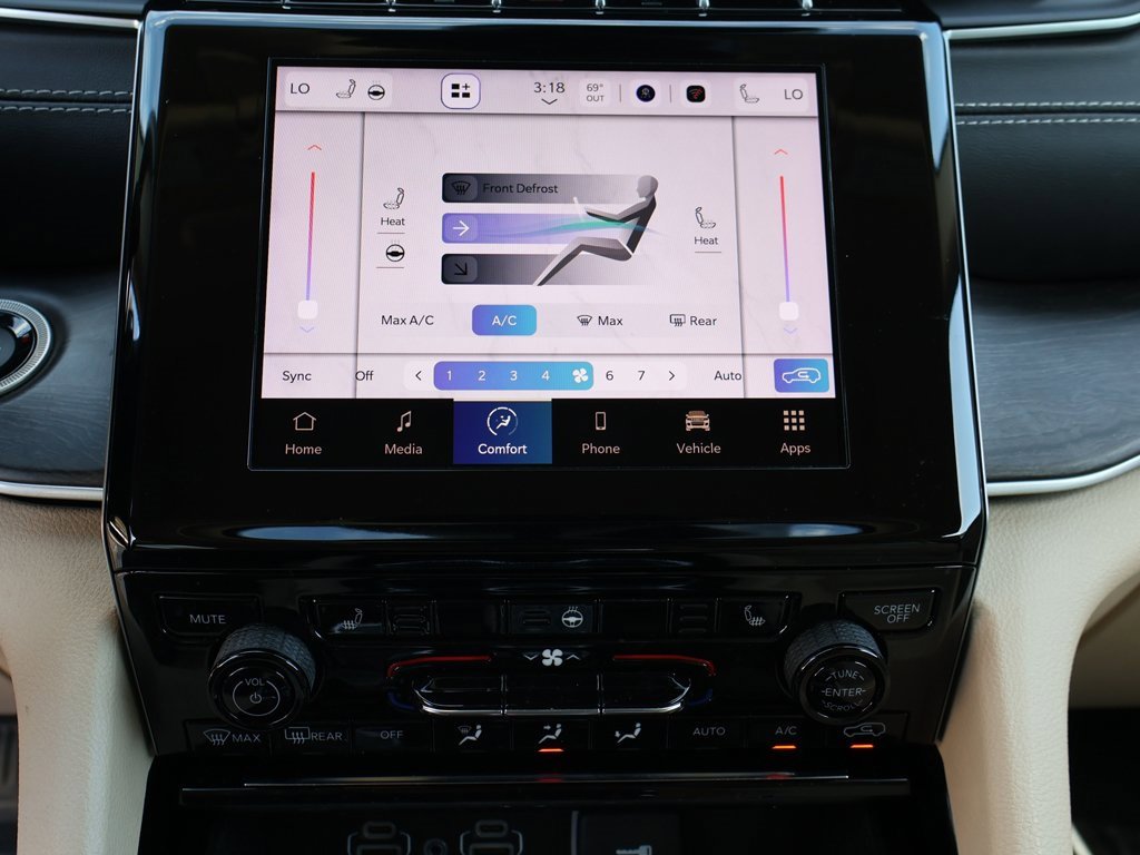 Used 2022 Jeep Grand Cherokee Limited w/ Trailer Tow Prep Group (B) image 52