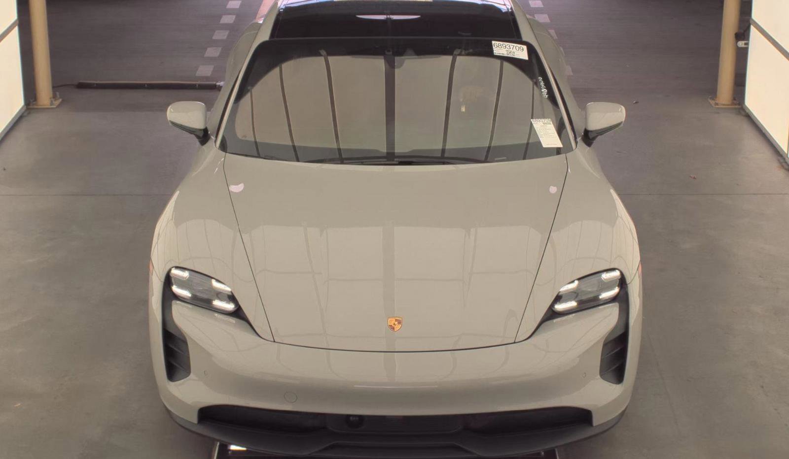 Used 2022 Porsche Taycan GTS w/ Technology Package image 8