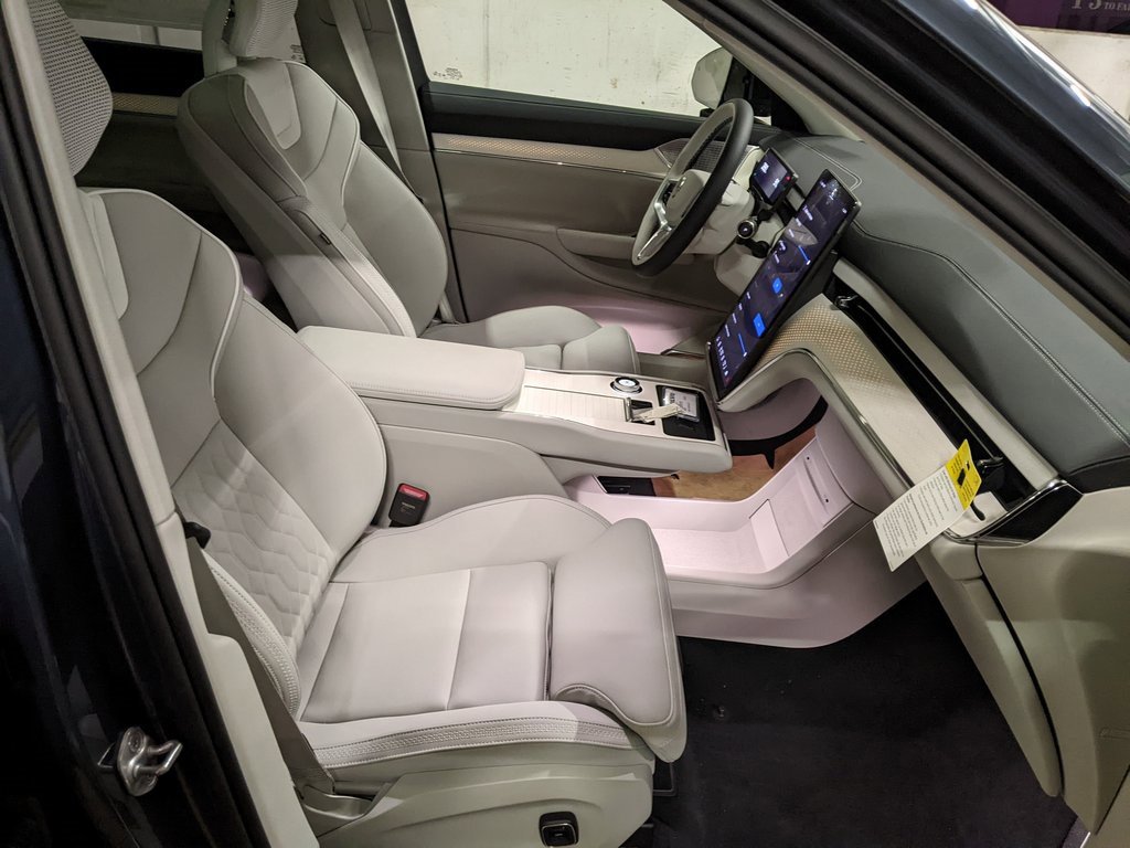 New 2025 Volvo EX90 Ultra image 22
