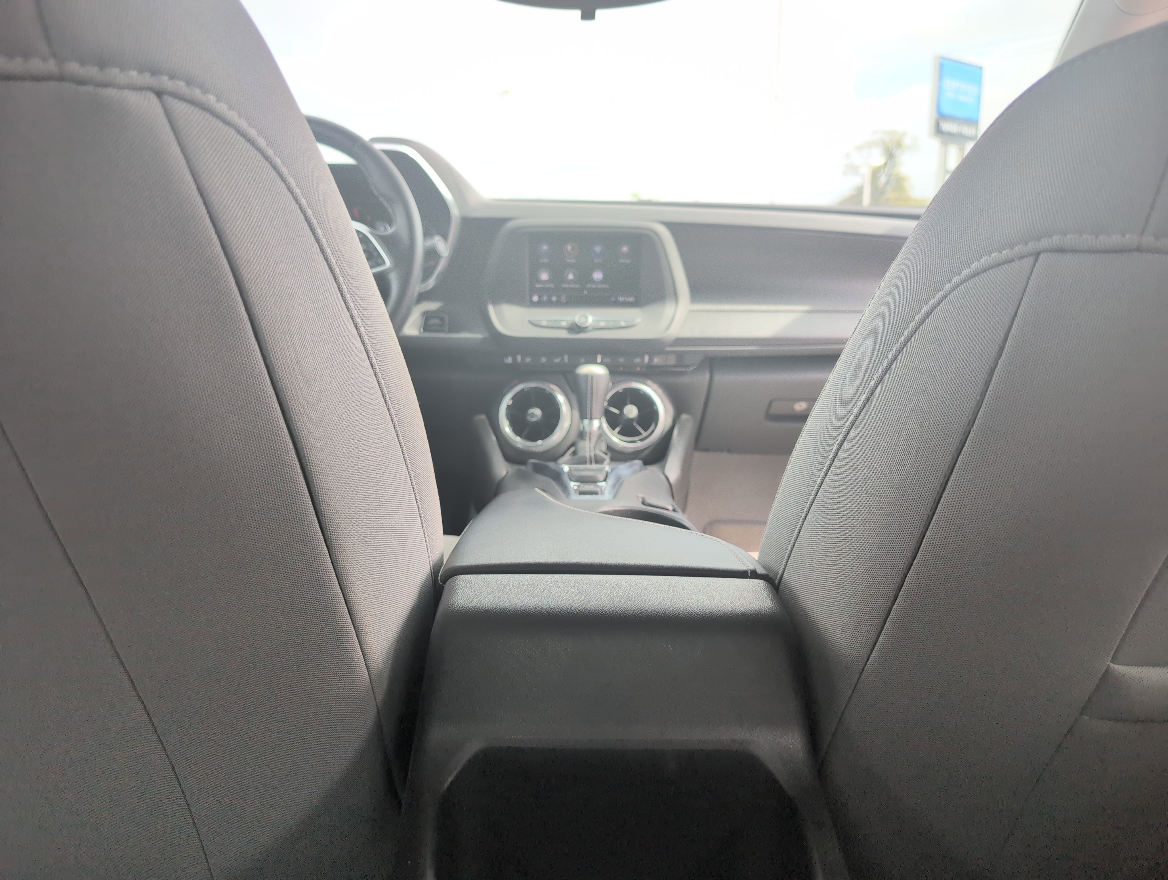 Used 2020 Chevrolet Camaro LT RWD image 31