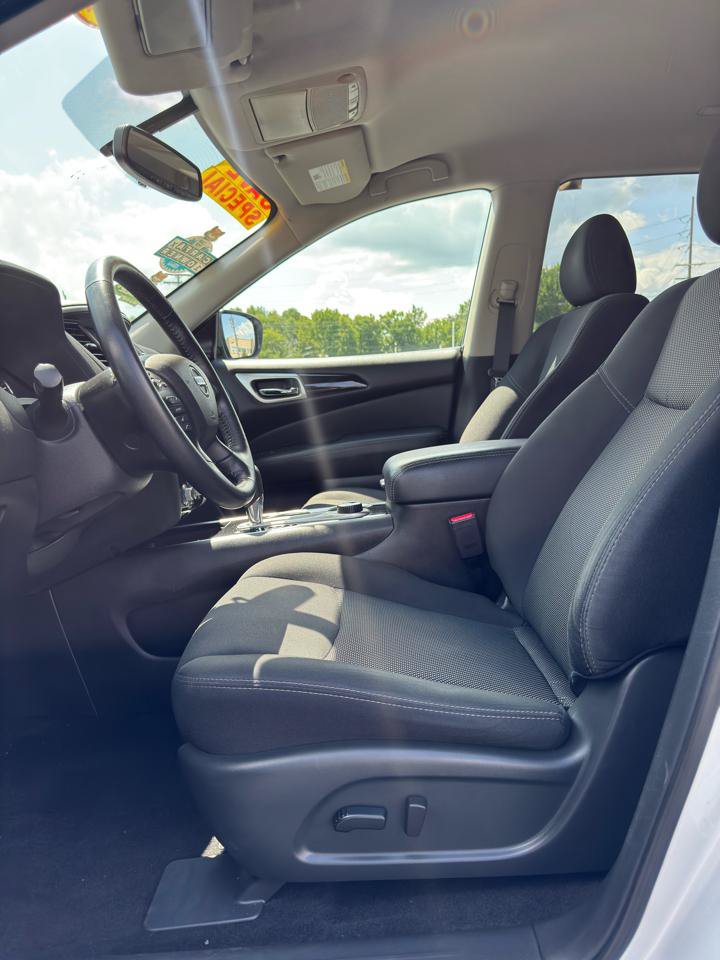 Used 2020 Nissan Pathfinder SV AWD/4WD image 8