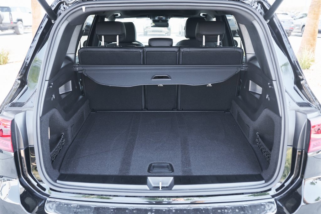 Used 2025 Mercedes-Benz GLB 250 4MATIC w/ Exclusive Package image 24