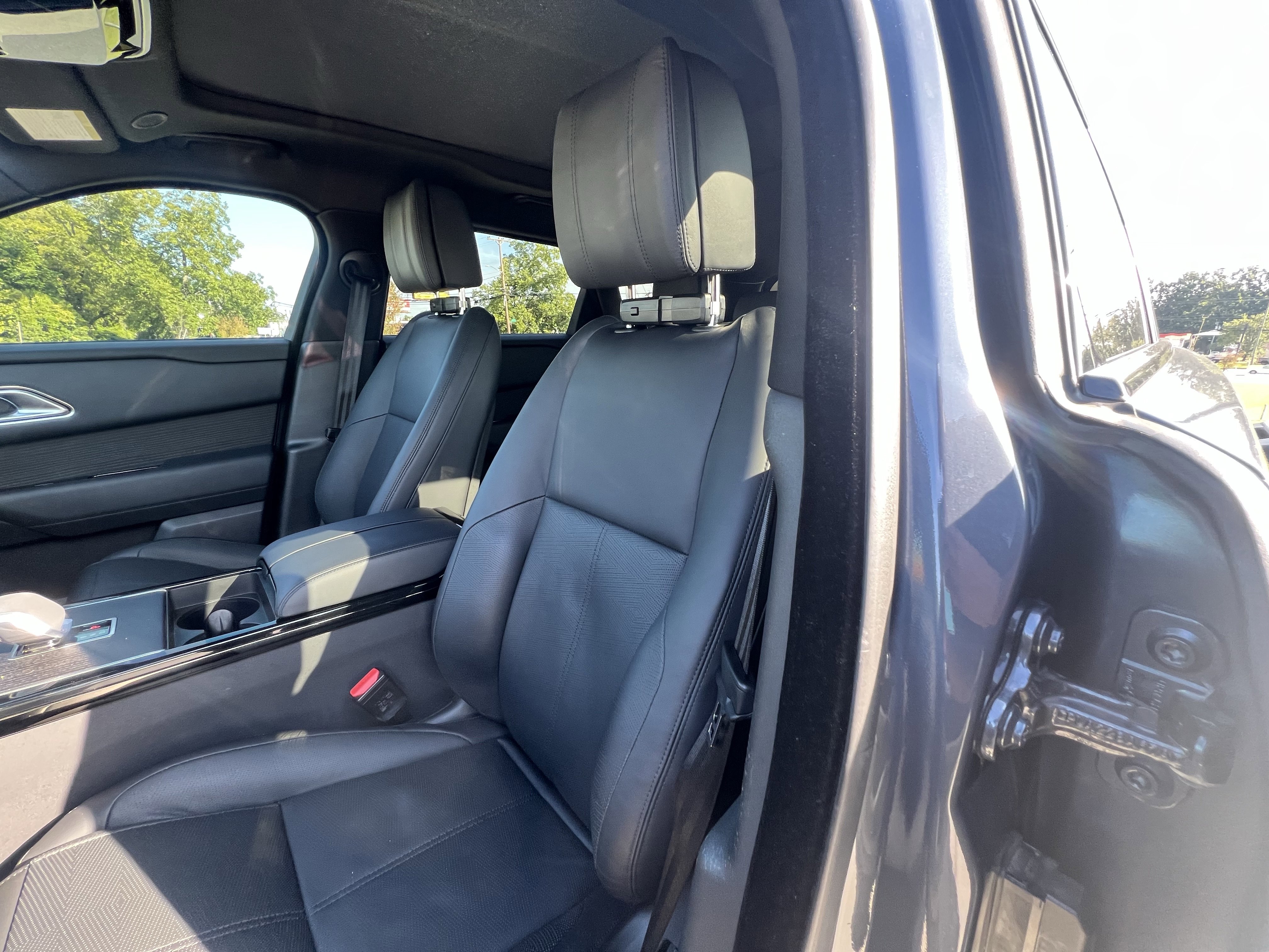 Used 2024 Land Rover Range Rover Velar Dynamic HSE image 16