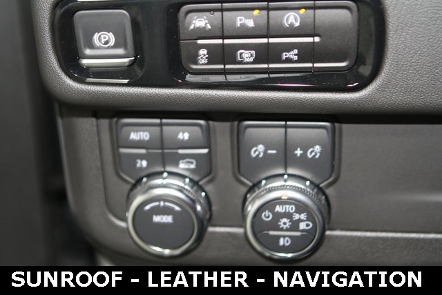 New 2025 GMC Yukon XL Denali w/ Sun & Power Step Package image 16