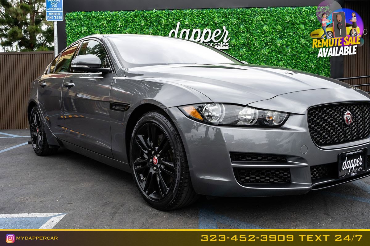 Used 2019 Jaguar XE Prestige image 4