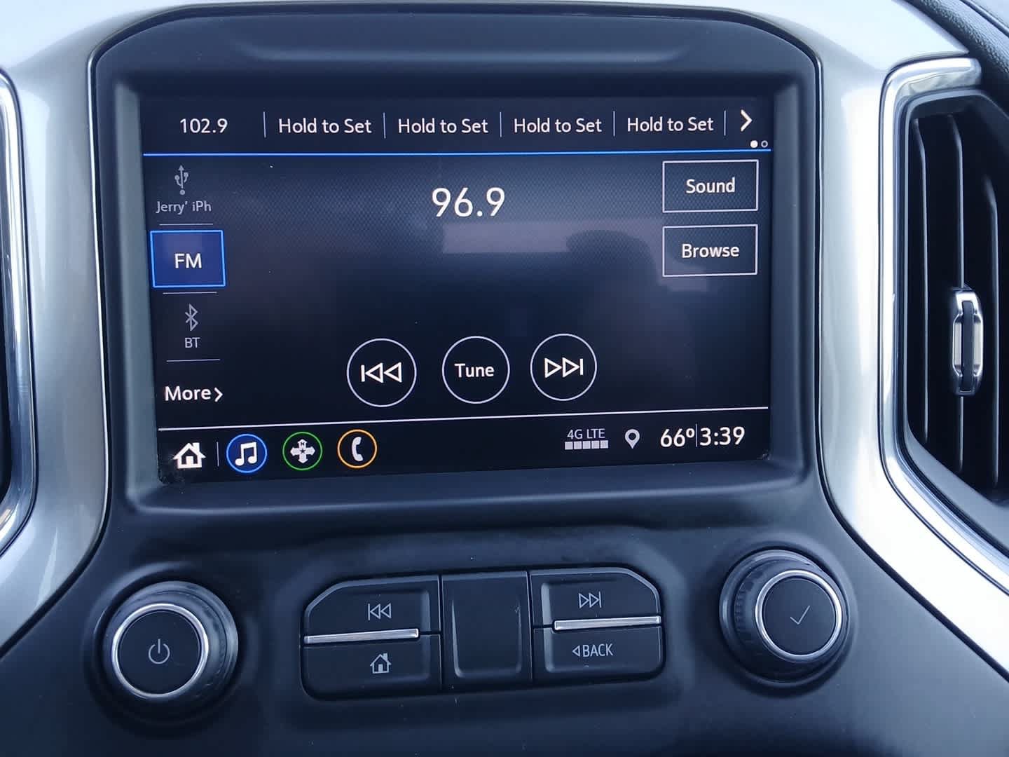 Used 2020 Chevrolet Silverado 2500 LT AWD/4WD image 36