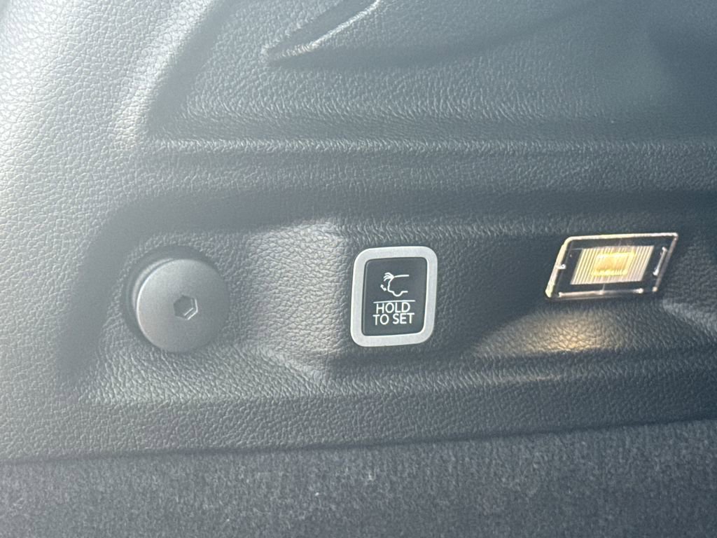 Used 2024 Jeep Grand Cherokee L Summit w/ MOPAR Finishing Package image 37