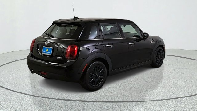 Used 2020 MINI Cooper 4-Door Hardtop FWD image 7