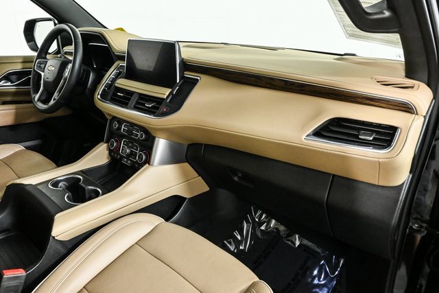 Used 2023 Chevrolet Suburban Premier image 23