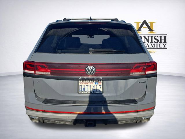 Used 2024 Volkswagen Atlas Peak Edition SEL image 6