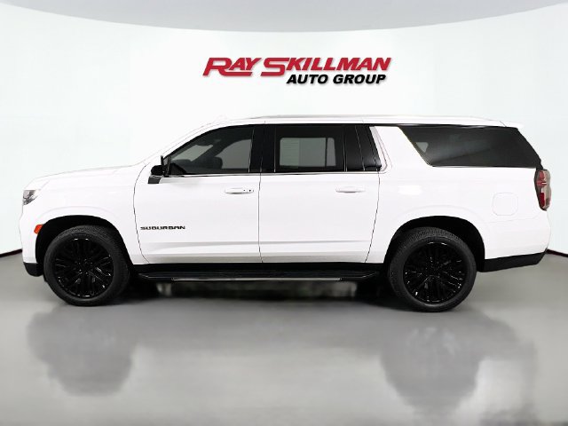 Used 2022 Chevrolet Suburban LT AWD/4WD image 4