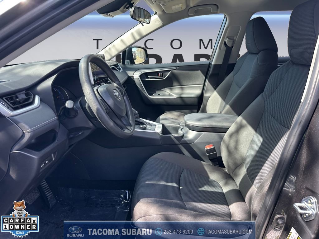 Used 2025 Toyota RAV4 LE AWD/4WD image 10