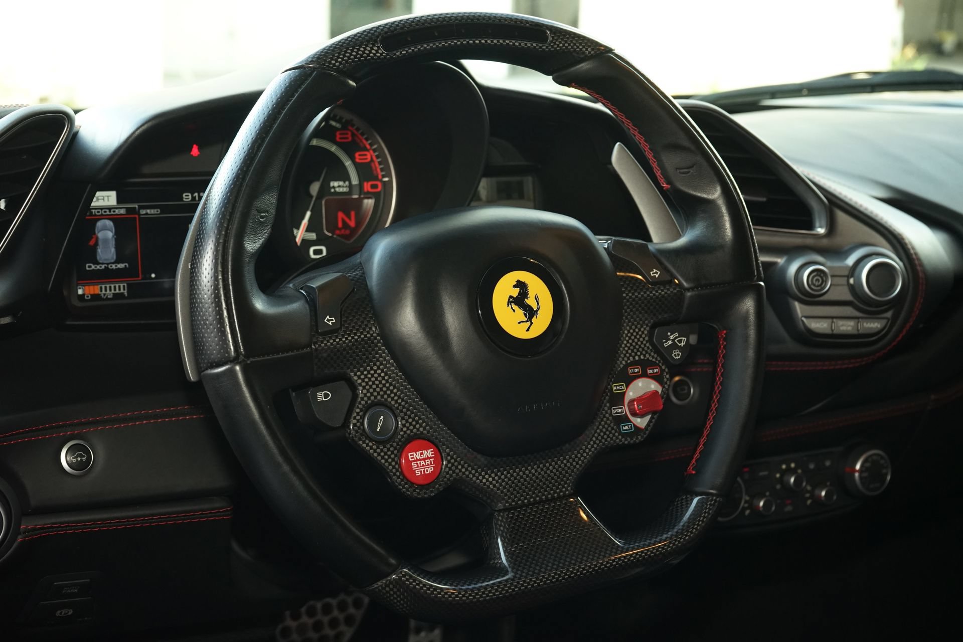 Used 2017 Ferrari 488 GTB RWD image 13