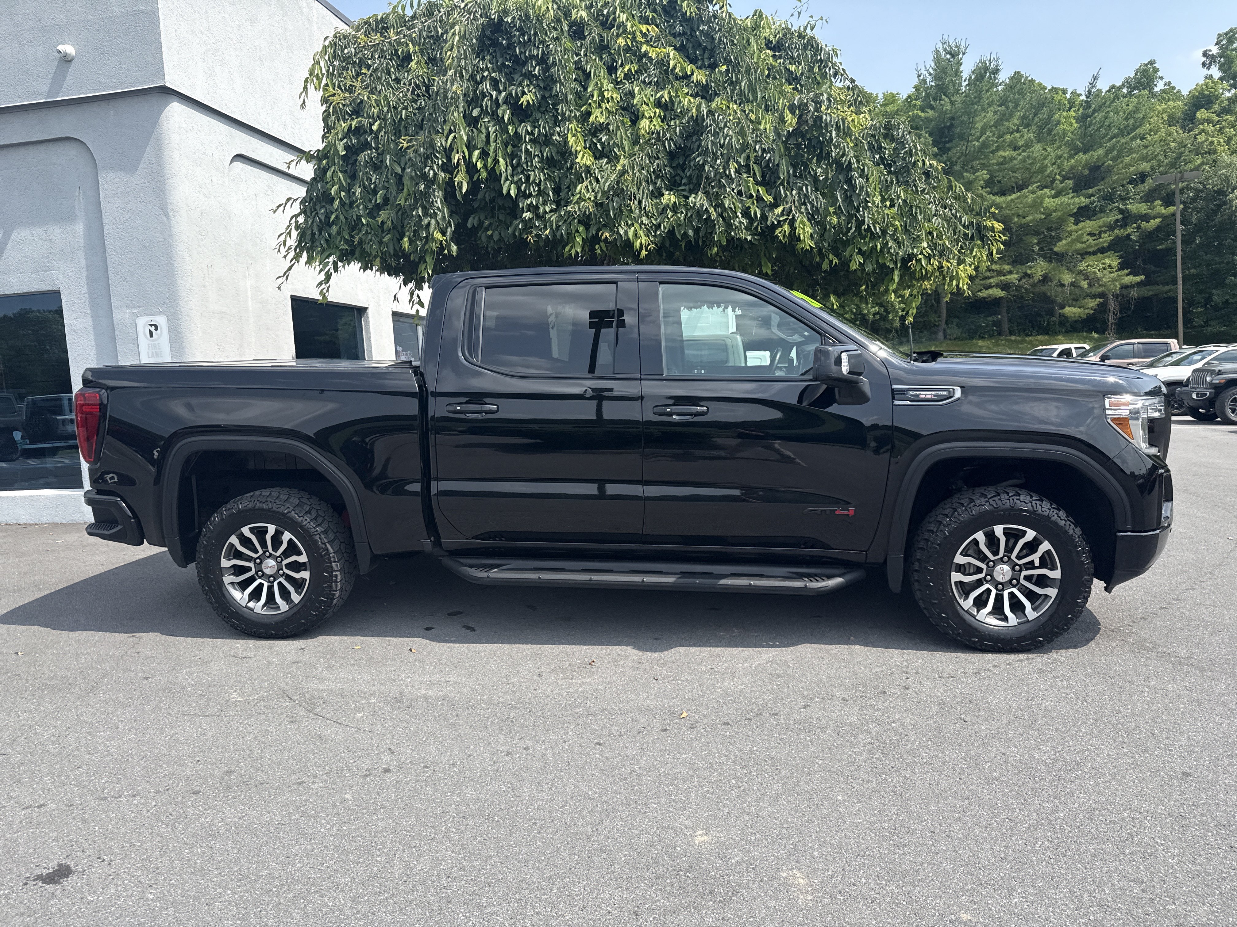 Used 2020 GMC Sierra 1500 AT4 w/ AT4 Premium Package AWD/4WD video 3