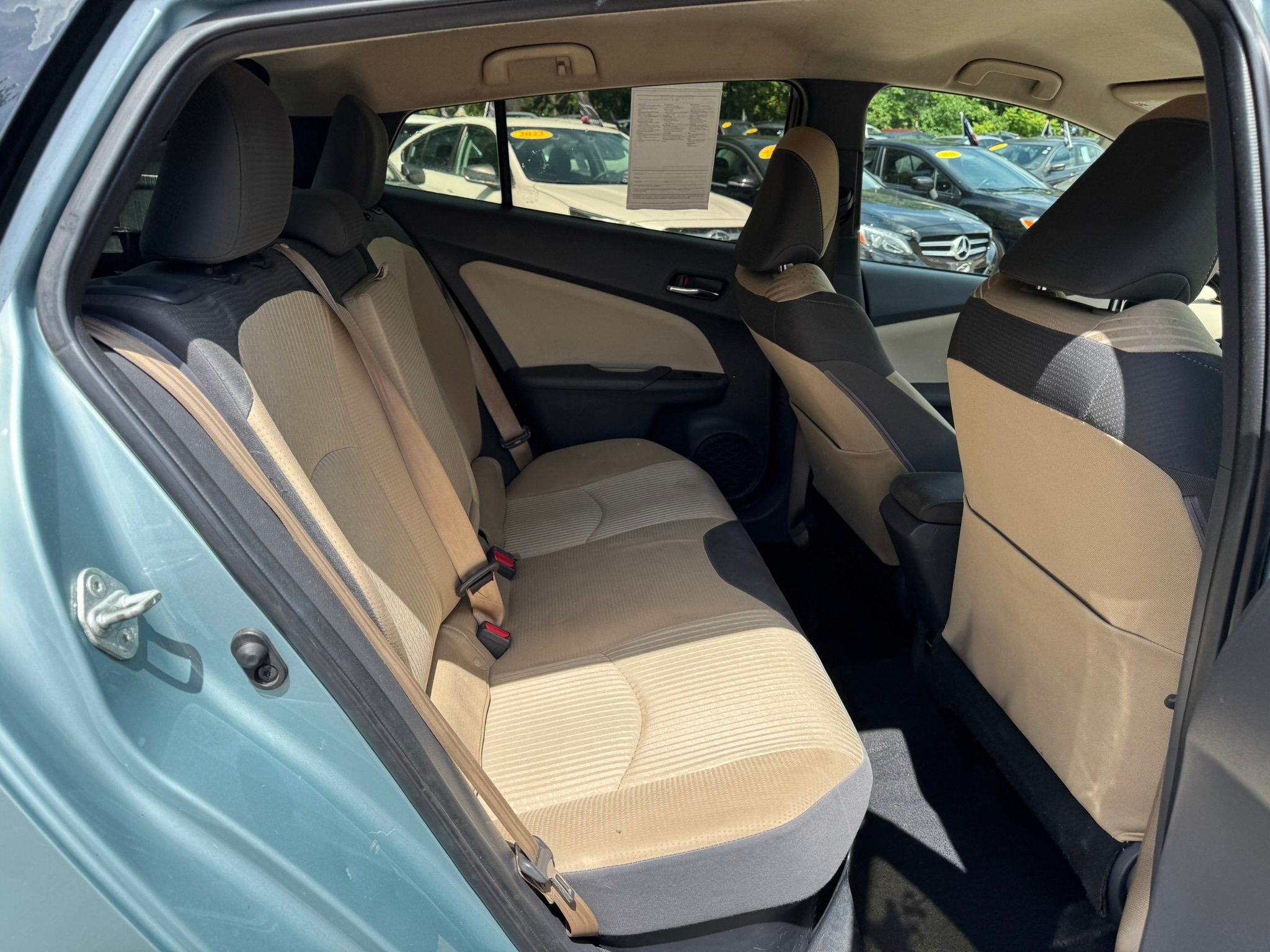 Used 2016 Toyota Prius Two w/ Preferred Accessory Package FWD image 12