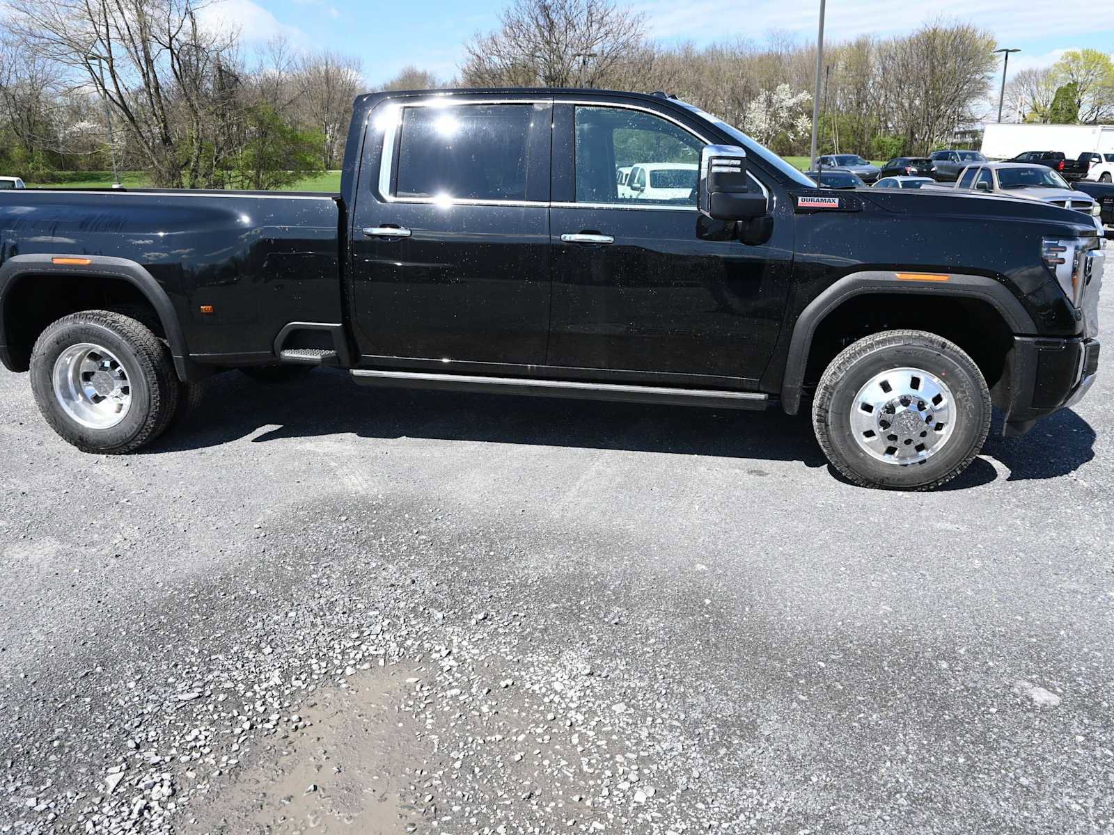 New 2026 GMC Sierra 3500 Denali w/ Denali Reserve Package AWD/4WD image 3