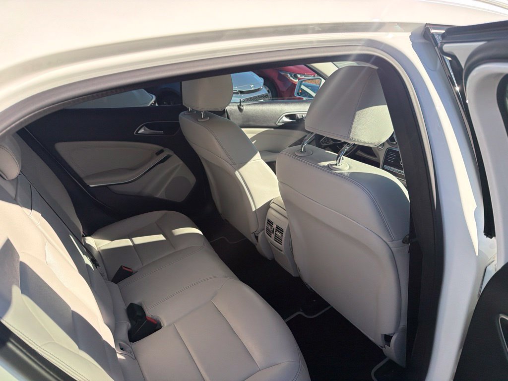 Used 2020 Mercedes-Benz GLA 250 4MATIC image 14