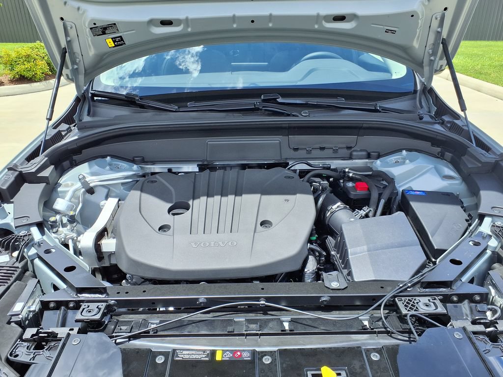New 2026 Volvo XC60 B5 Core AWD/4WD image 32