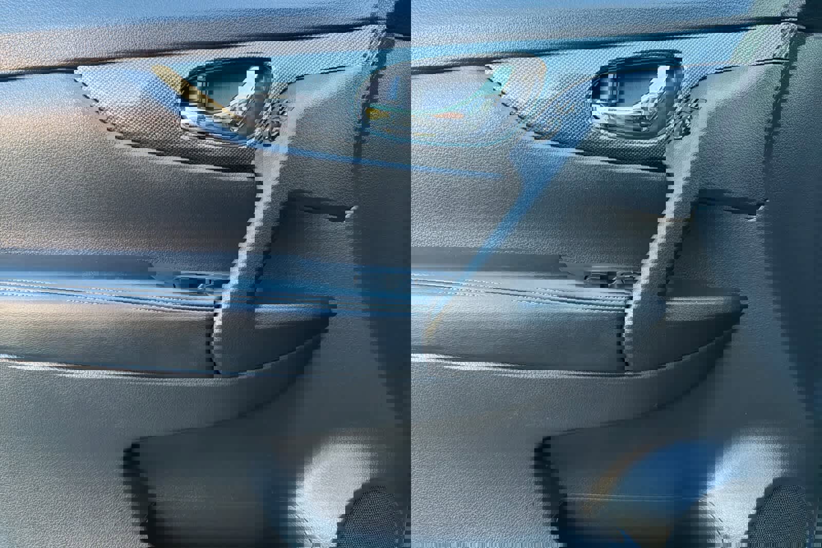 Used 2016 Nissan Rogue SL AWD/4WD image 14