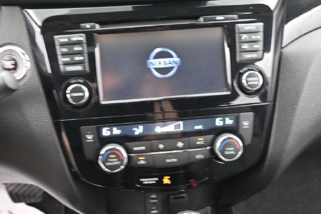 Used 2017 Nissan Rogue Sport SL w/ SL Premium Package AWD/4WD image 23