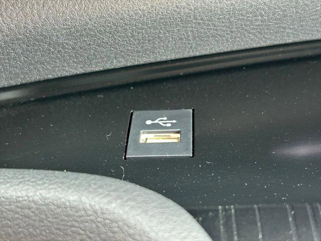 Certified 2025 Toyota Sienna XLE Woodland Edition AWD/4WD image 33