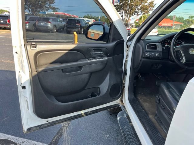 Used 2011 Chevrolet Avalanche LT AWD/4WD image 4