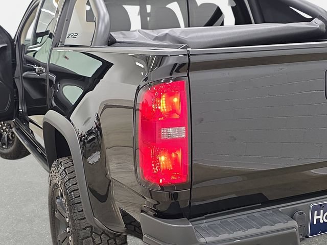 Used 2020 Chevrolet Colorado ZR2 w/ ZR2 Midnight Special Edition AWD/4WD image 33