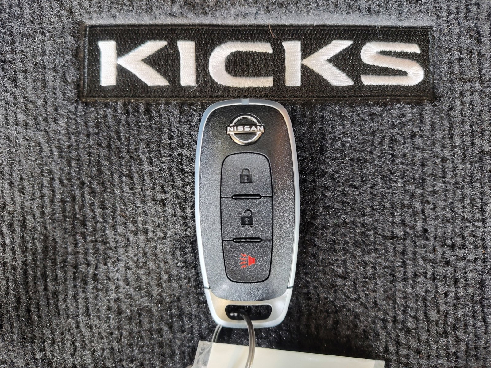 Certified 2025 Nissan Kicks Play S FWD image 29