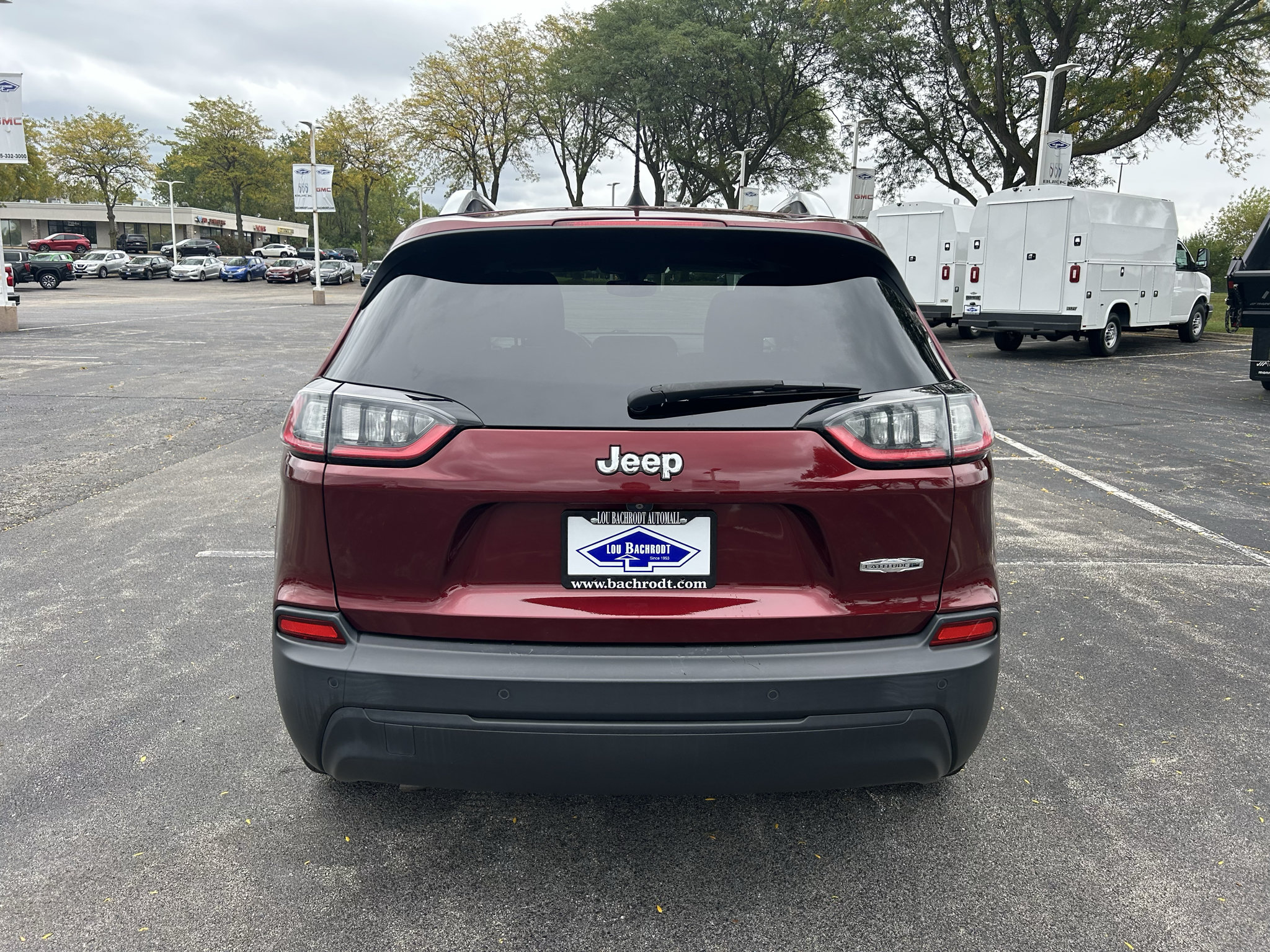 Used 2019 Jeep Cherokee Latitude Plus w/ Comfort/Convenience Group FWD image 6