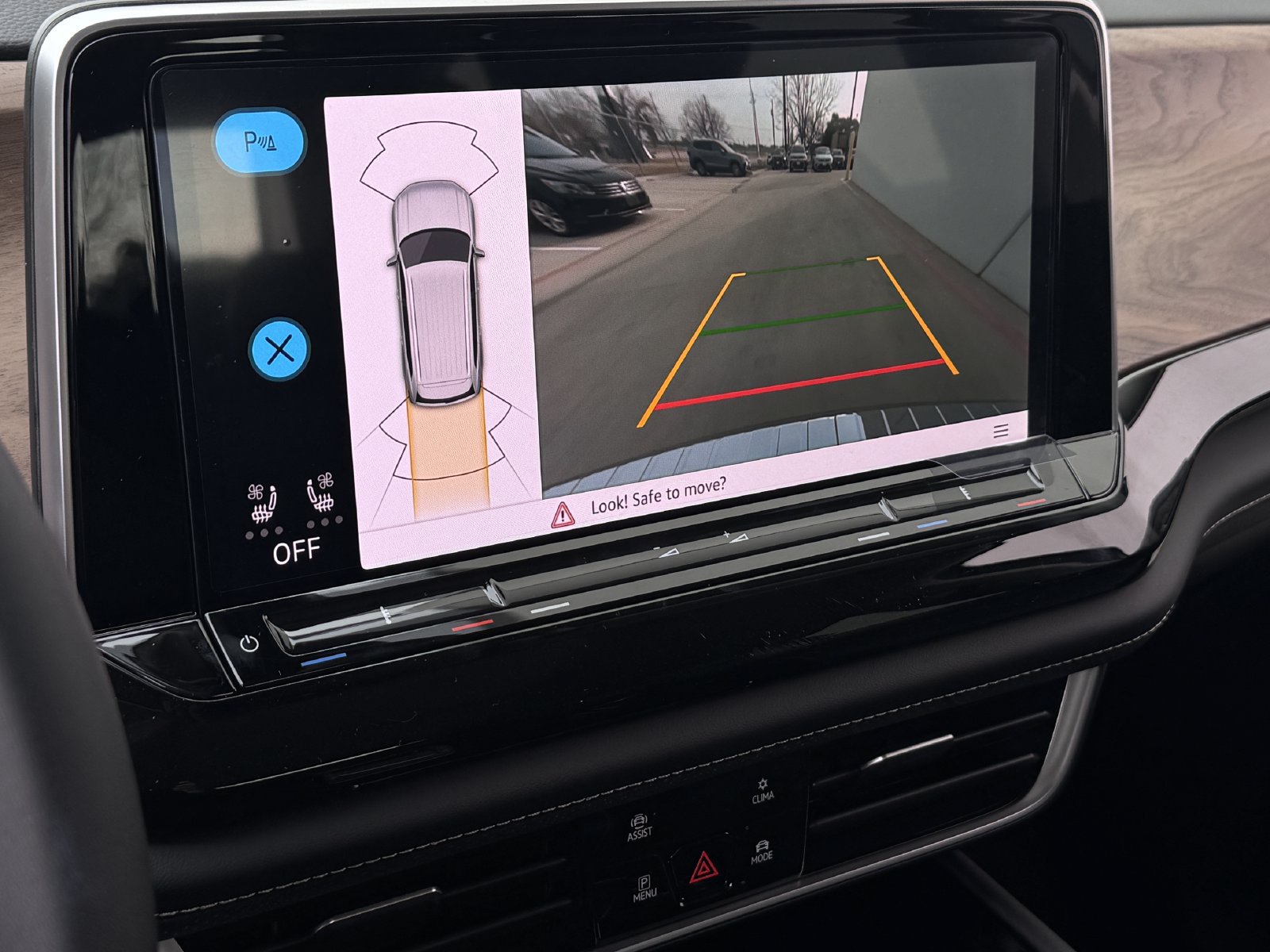 New 2026 Volkswagen Atlas SE FWD image 17