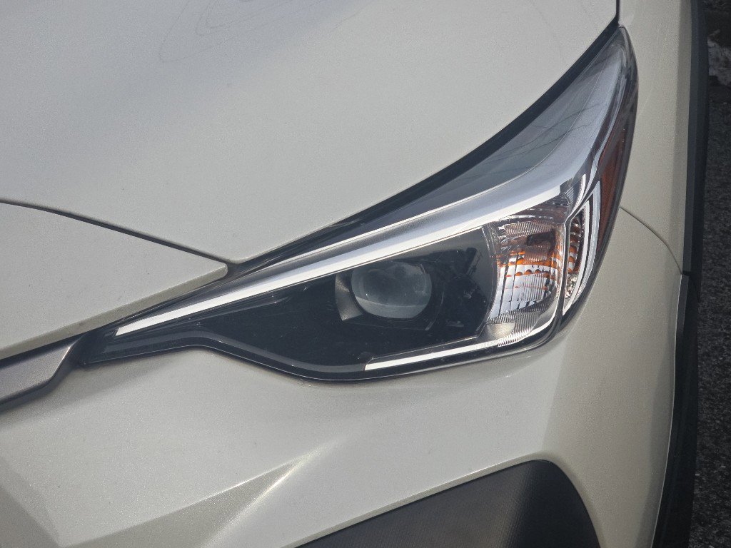 Used 2024 Subaru Crosstrek 2.0i Premium w/ Popular Package #4 image 9