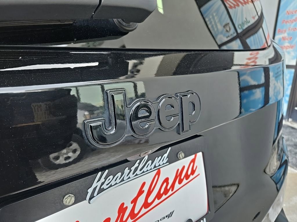 Used 2023 Jeep Renegade Altitude w/ Sun/Sound Group image 21