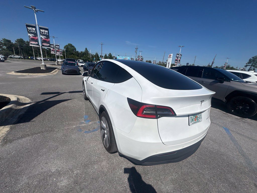 Used 2021 Tesla Model Y Long Range AWD/4WD image 28