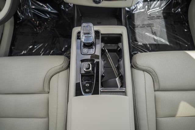 New 2027 Volvo XC90 B6 Ultra AWD/4WD image 27
