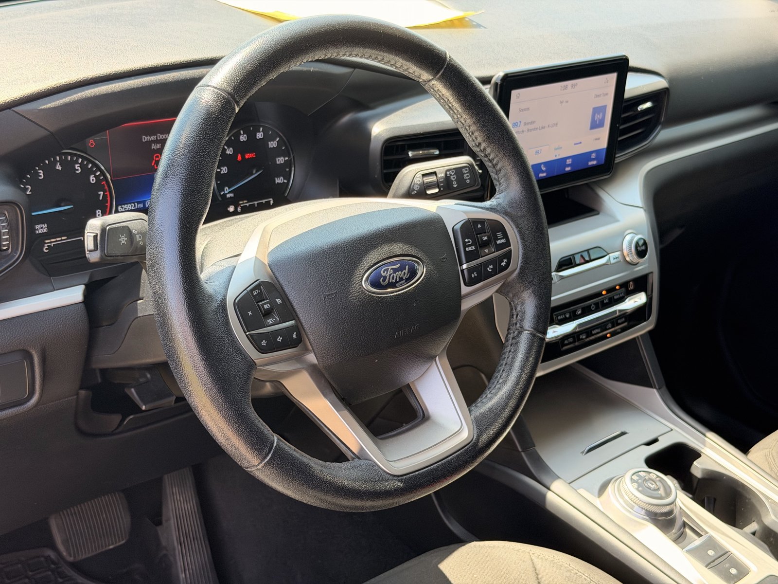 Used 2021 Ford Explorer XLT RWD image 17