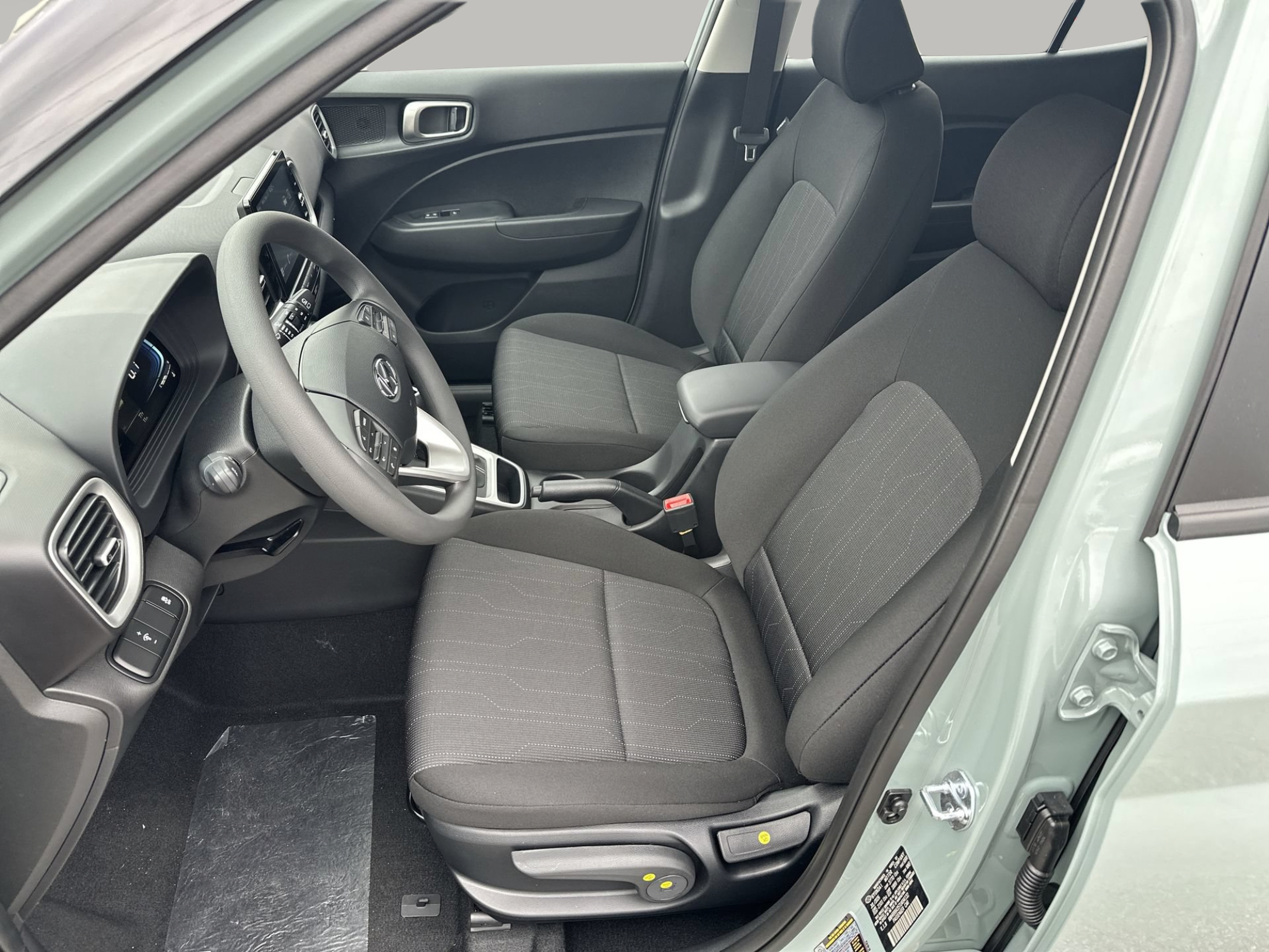 New 2026 Hyundai Venue SE FWD image 13