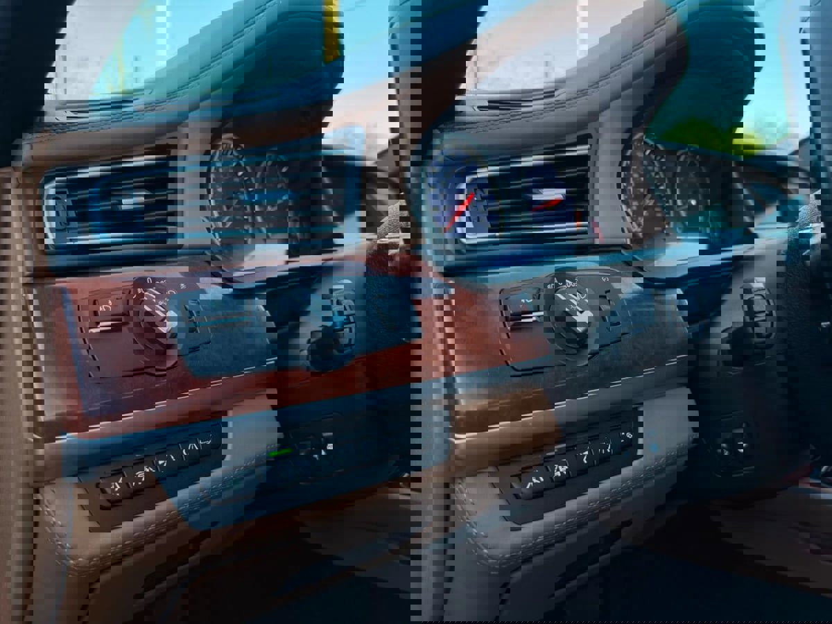 Used 2013 BMW ALPINA B7 image 39