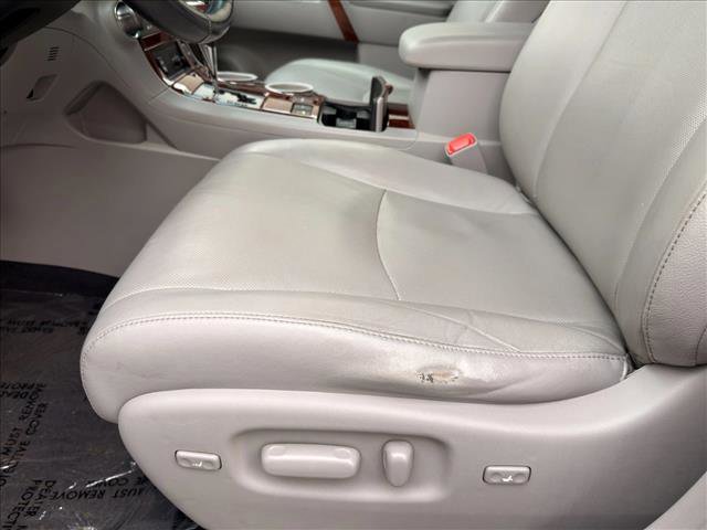 Used 2013 Toyota Highlander Limited image 12