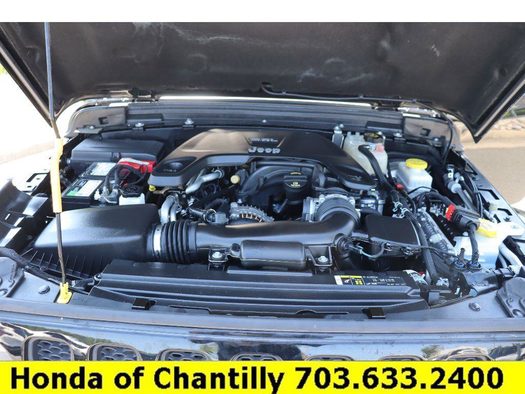 Used 2019 Jeep Wrangler Unlimited Sahara w/ Quick Order Package 24M Moab image 33