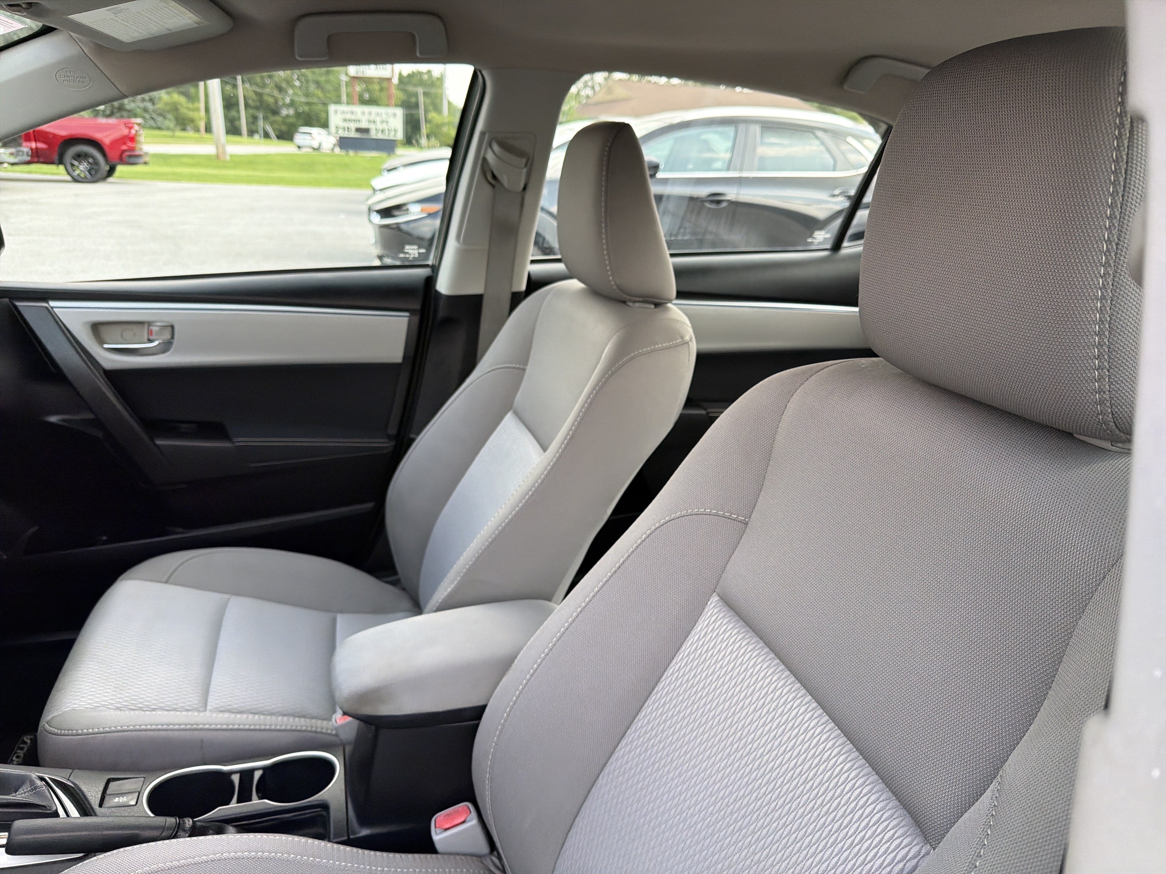 Used 2015 Toyota Corolla LE w/ Body Protection Package #1 FWD image 13