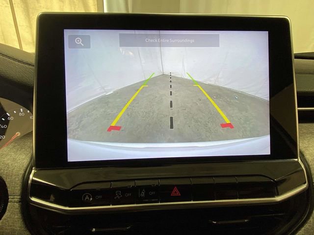 Used 2024 Jeep Compass Latitude image 15