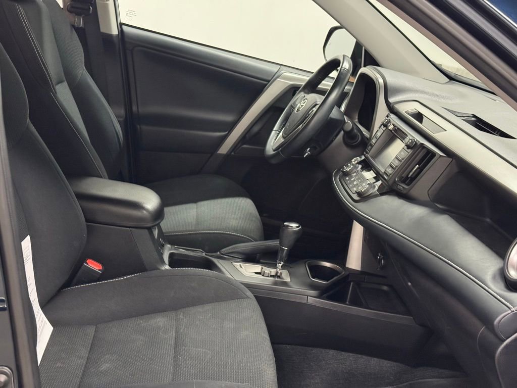 Used 2018 Toyota RAV4 XLE image 40